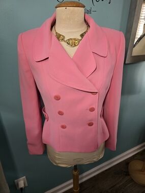 Vantana Chic Tailored Barbie Pink Double-Breasted Blazer